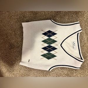 Hollister argyle sweater size small in womens